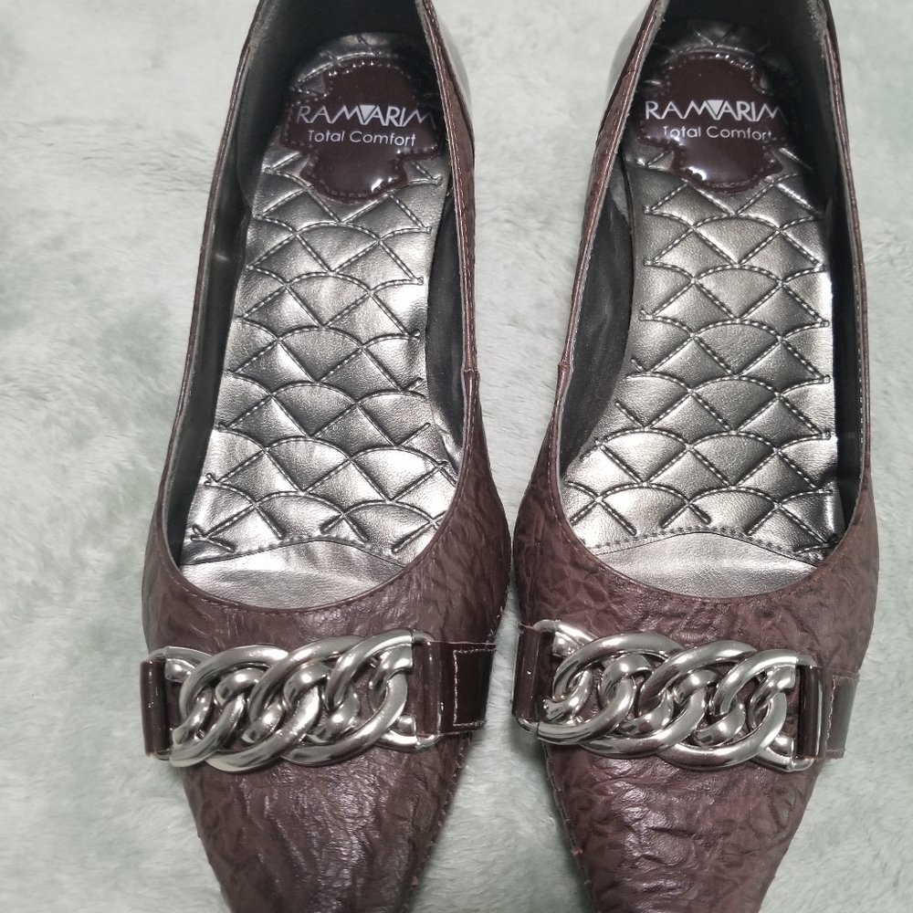Brown shors, size 7